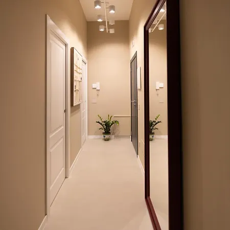 Brand New 100sqm Designer In The Center Of - By Pausa דירה בארי